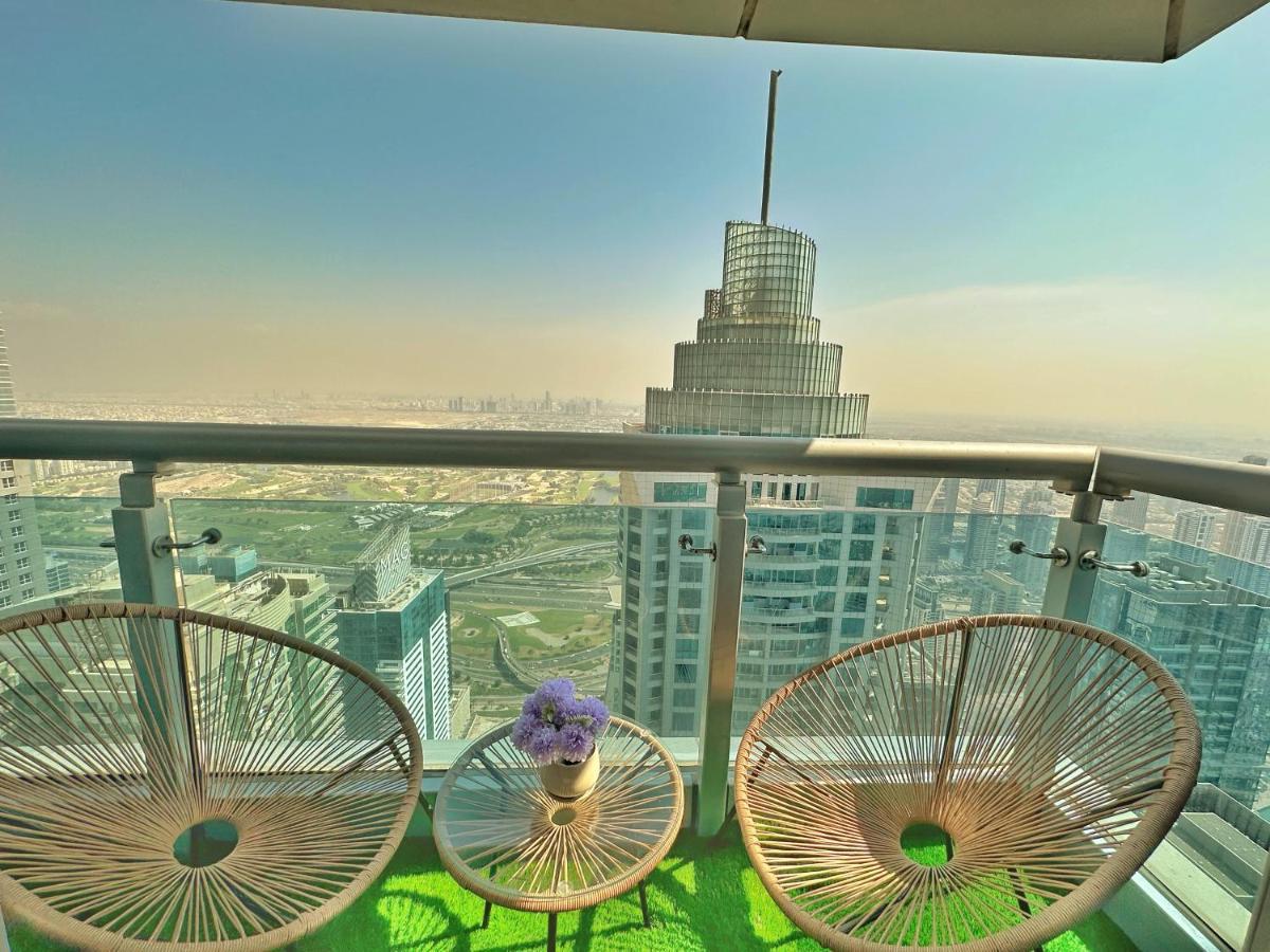 Life Above Clouds Apartment ดูไบ ภายนอก รูปภาพ